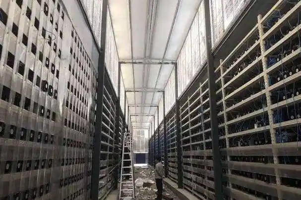 Mining Farm with Multiple Rigs